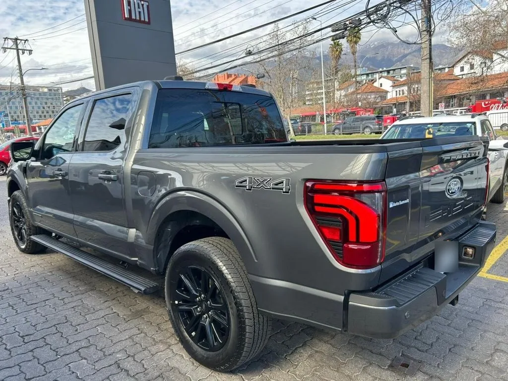 Ford F-150 Fhev Platinum 4x4 3.5 Aut año 2025