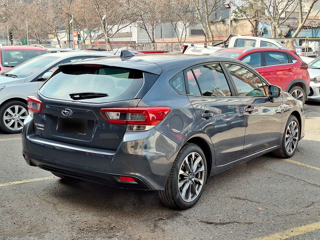 Subaru Impreza Cvt 4x4 2.0 At año 2021