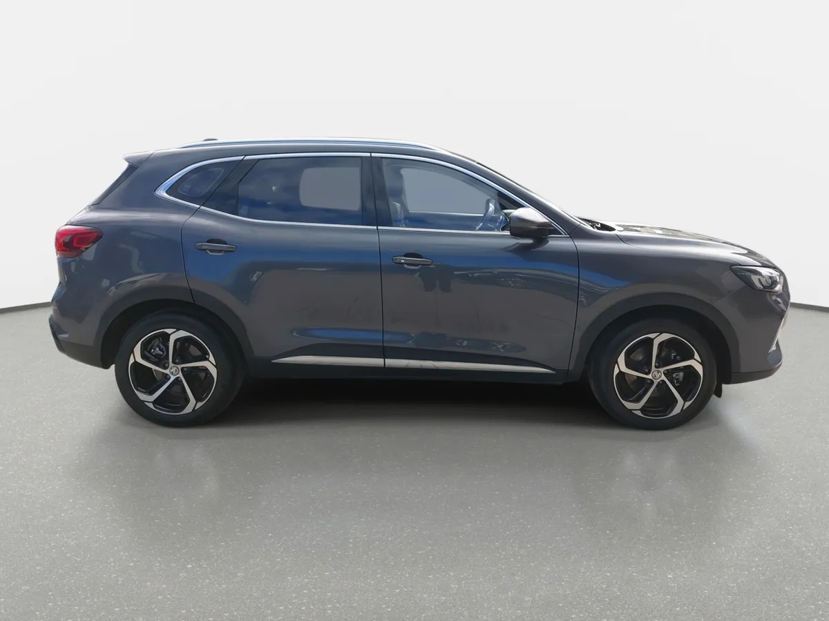 MG Hs 1.5t Dlx 2wd Dct At 5p año 2025