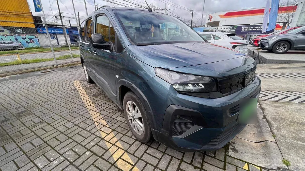 Peugeot Rifter 1.6 Allure Bluehdi Diesel 100hp 4x2 Mt6 5p año 2025