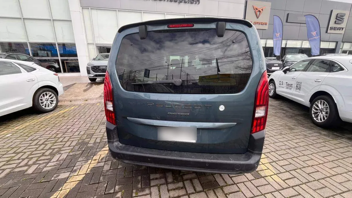 Peugeot Rifter 1.6 Allure Bluehdi Diesel 100hp 4x2 Mt6 5p año 2025