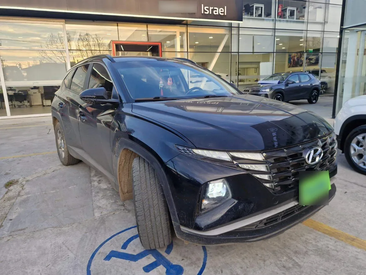 Hyundai Tucson 2.0 Nx4 Plus Diesel 4x2 At 5p año 2021