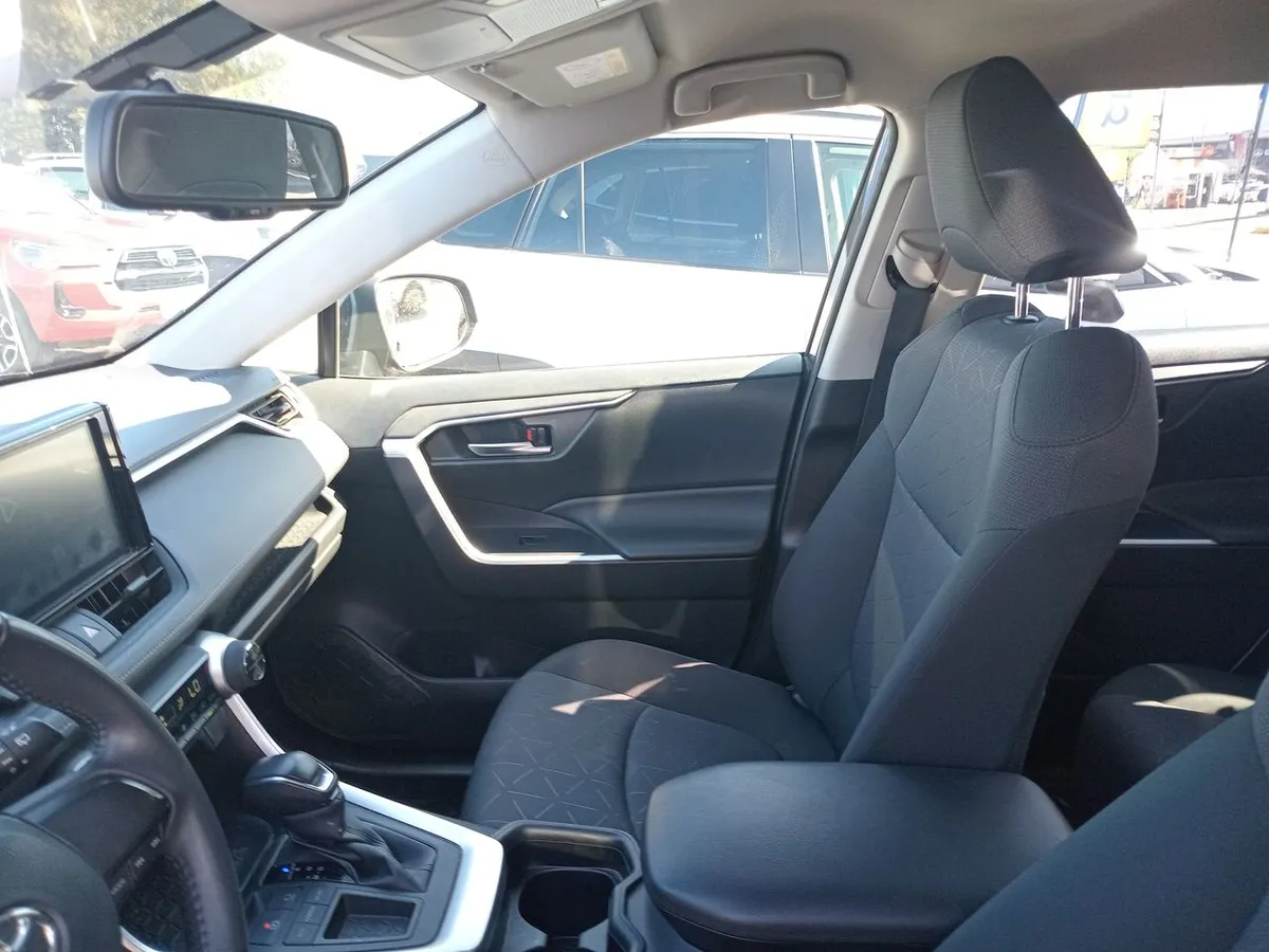 Toyota Rav 4 2.0 Le 4x2 Cvt At 5p año 2020