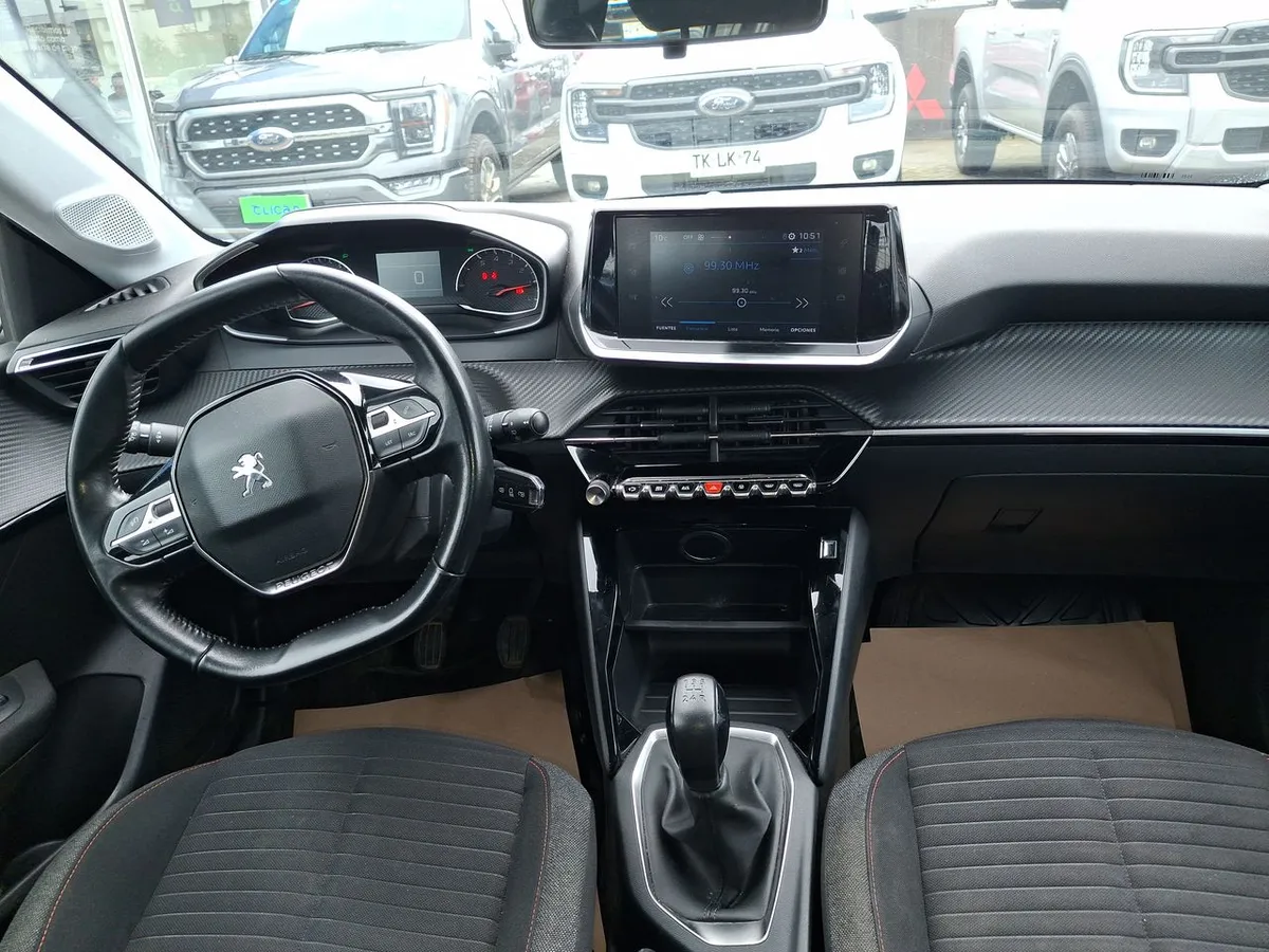 Peugeot 208 1.2 Active Pack Puretech 4x2 75 Mt 5p año 2021