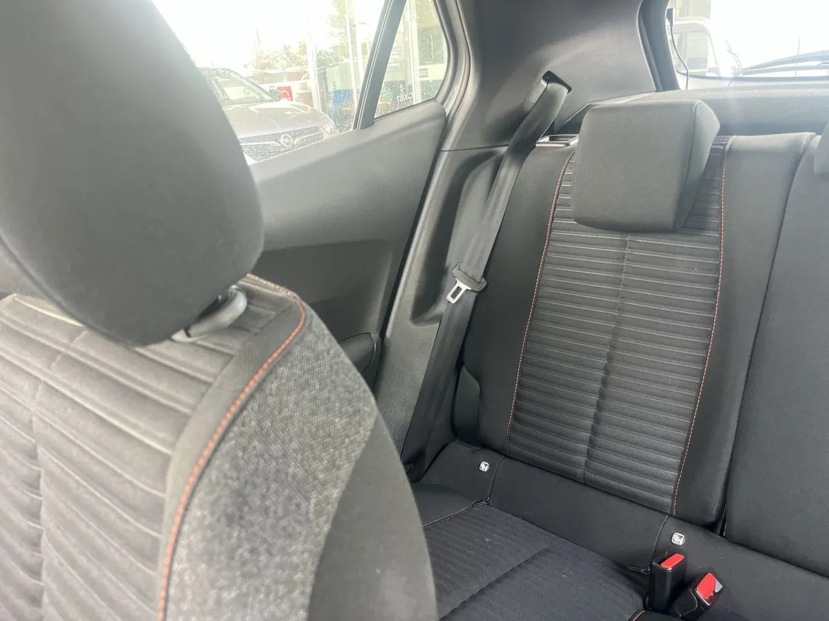 Peugeot 2008 1.2 Active Pack Puretech 130 4x2 Mt 5p año 2024