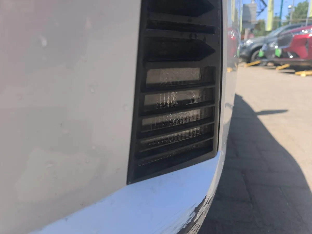 Hyundai Accent 1.5 Plus 4x2 At 4p año 2025
