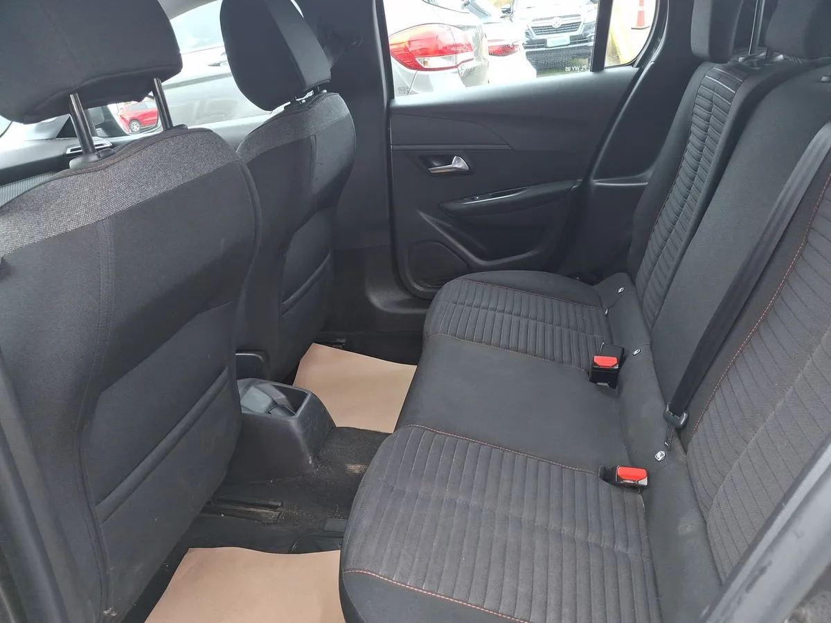 Peugeot 208 1.2 Active Pack Puretech 4x2 75 Mt 5p año 2021