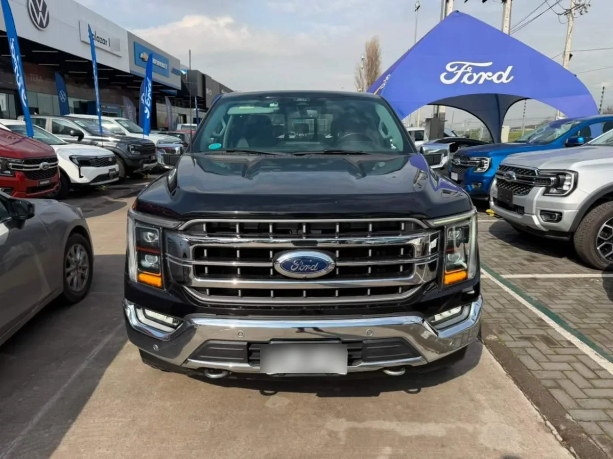 Ford F-150 5.0 Lariat Luxury Cc Dob. Cab. 4x4 At 4p año 2023