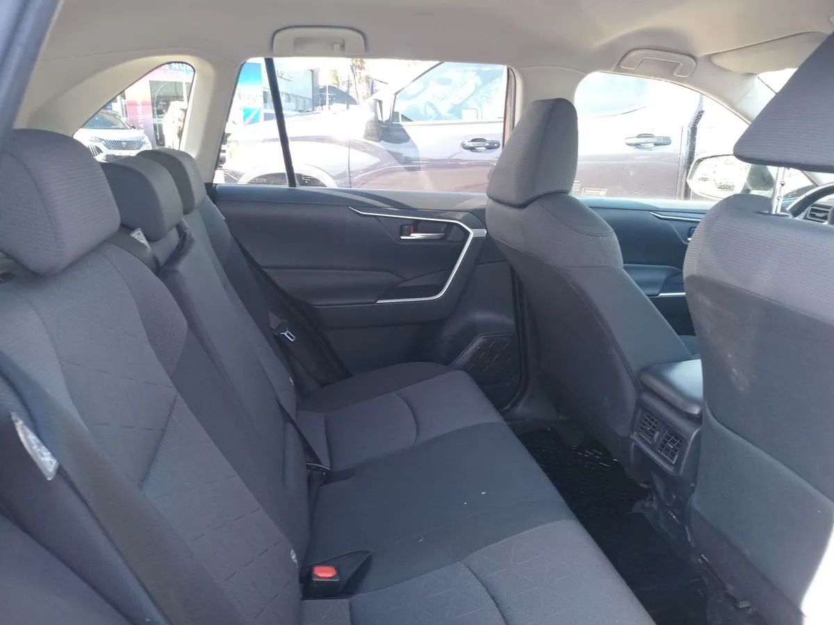 Toyota Rav 4 2.0 Le 4x2 Cvt At 5p año 2020