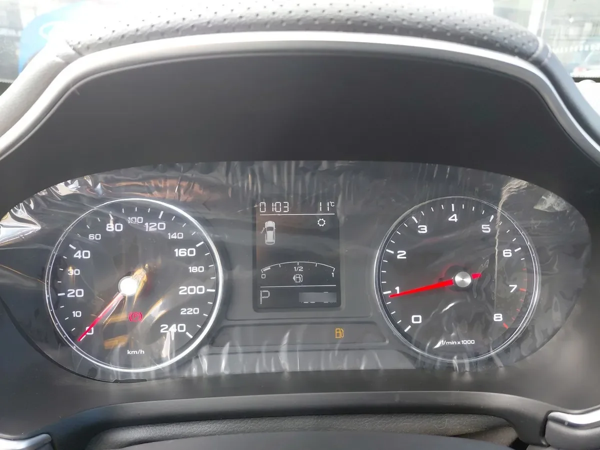MG Hs 1.5t Dlx 2wd Dct At 5p año 2025