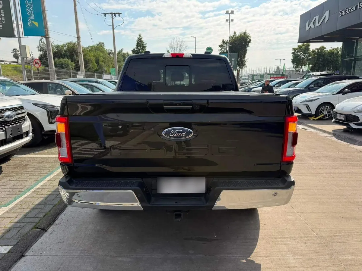 Ford F-150 5.0 Lariat Luxury Cc Dob. Cab. 4x4 At 4p año 2023