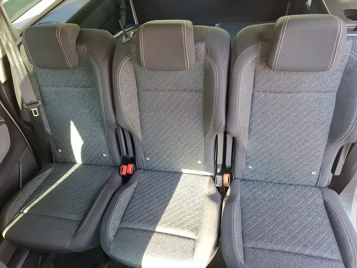 Peugeot Rifter 1.2 Mca Allure Puretech 130 4x2 Eat8 5p año 2026
