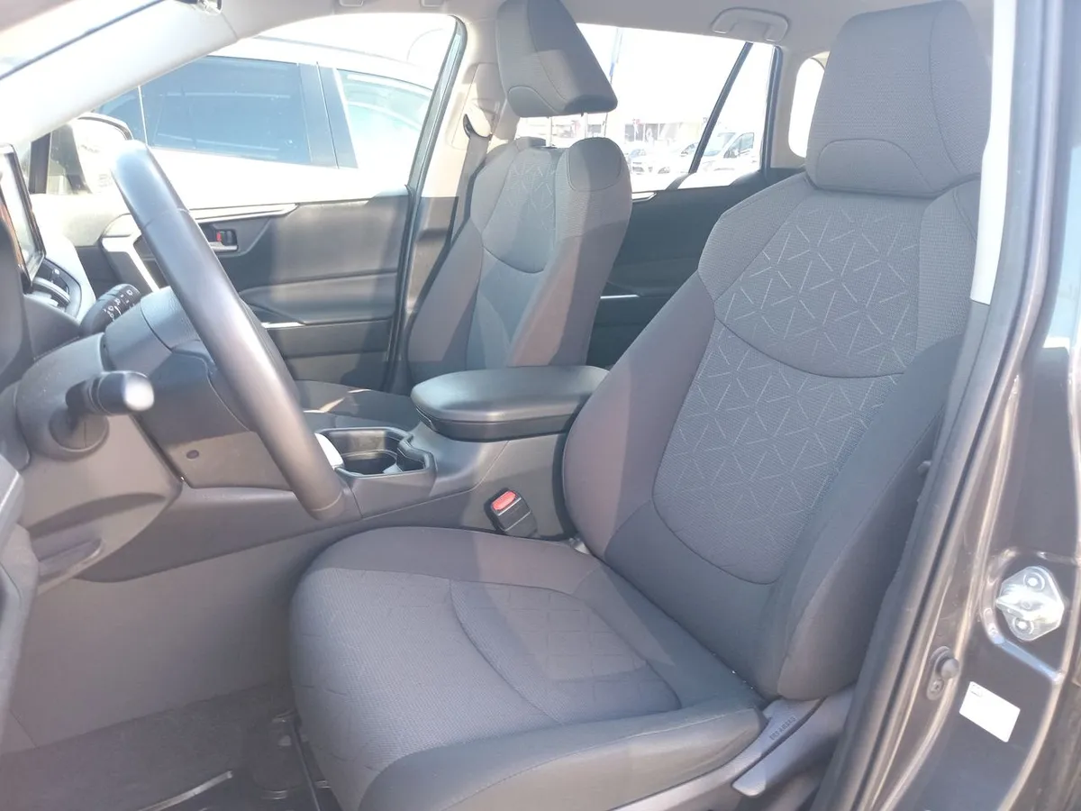 Toyota Rav 4 2.0 Le 4x2 Cvt At 5p año 2020