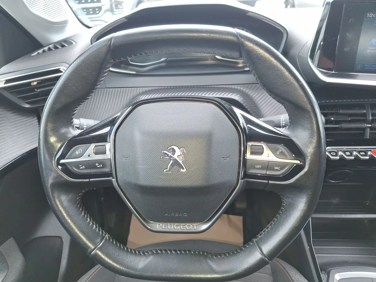 Peugeot 208 1.2 Active Pack Puretech 4x2 75 Mt 5p año 2021