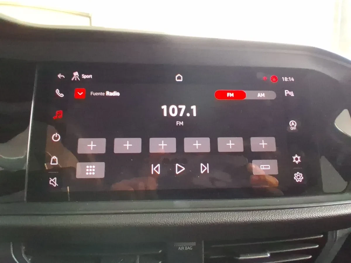 Volkswagen Jetta 2.0 Gli 4x2 At 4p año 2024