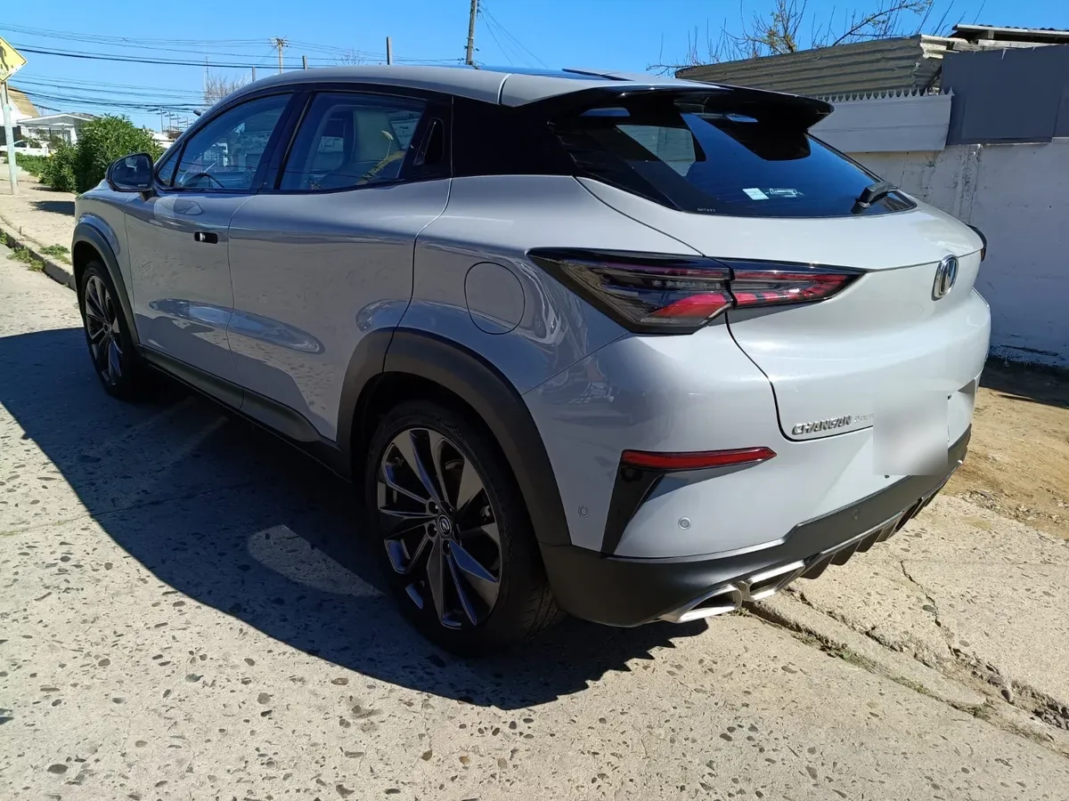 Changan UNI-T 1.5 Elite At año 2023