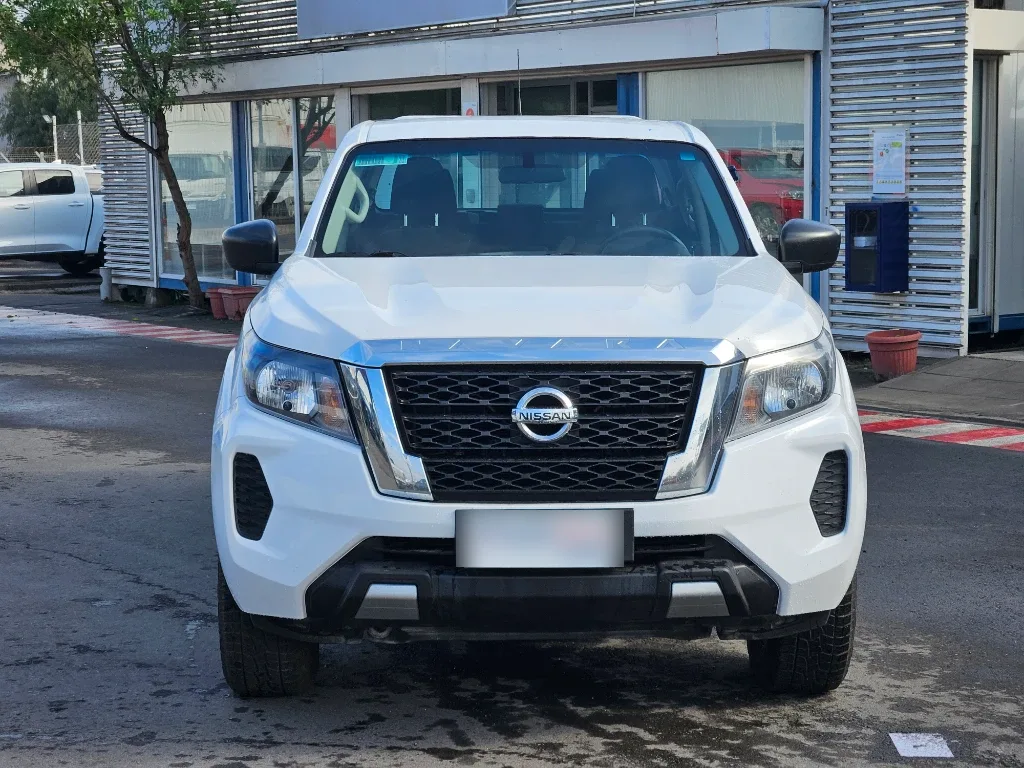 Nissan Navara Dc 4x2 2.3tdi Se año 2022