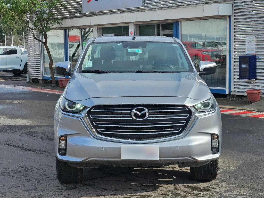 Mazda Bt-50 High 4x4 6at año 2025