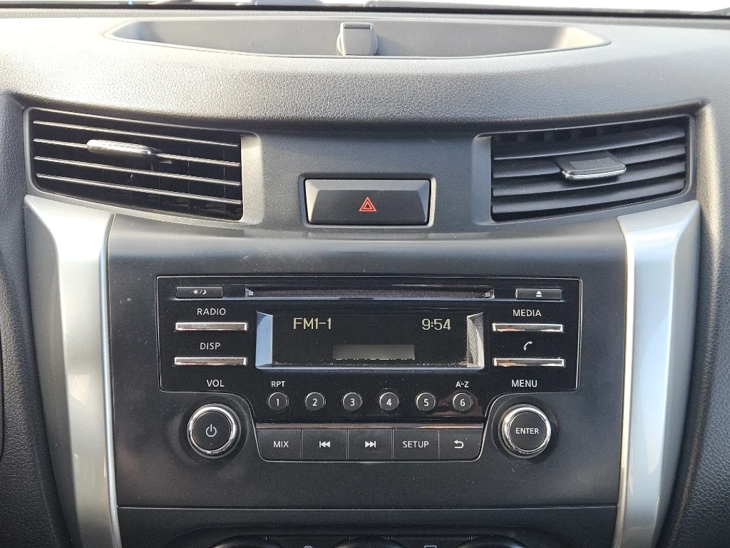 Nissan Navara Dc 4x2 2.3tdi Se año 2022