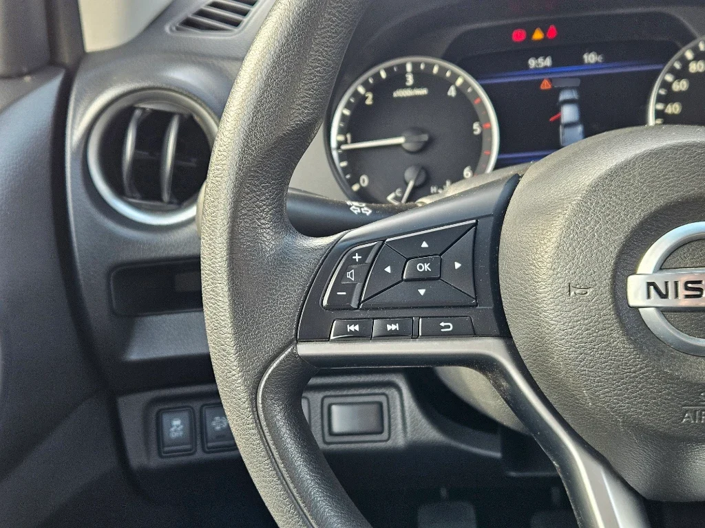 Nissan Navara Dc 4x2 2.3tdi Se año 2022