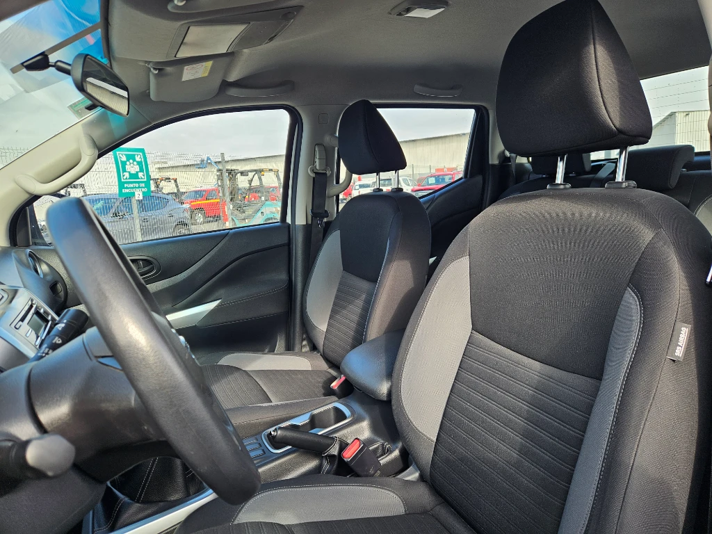 Nissan Navara Dc 4x2 2.3tdi Se año 2022