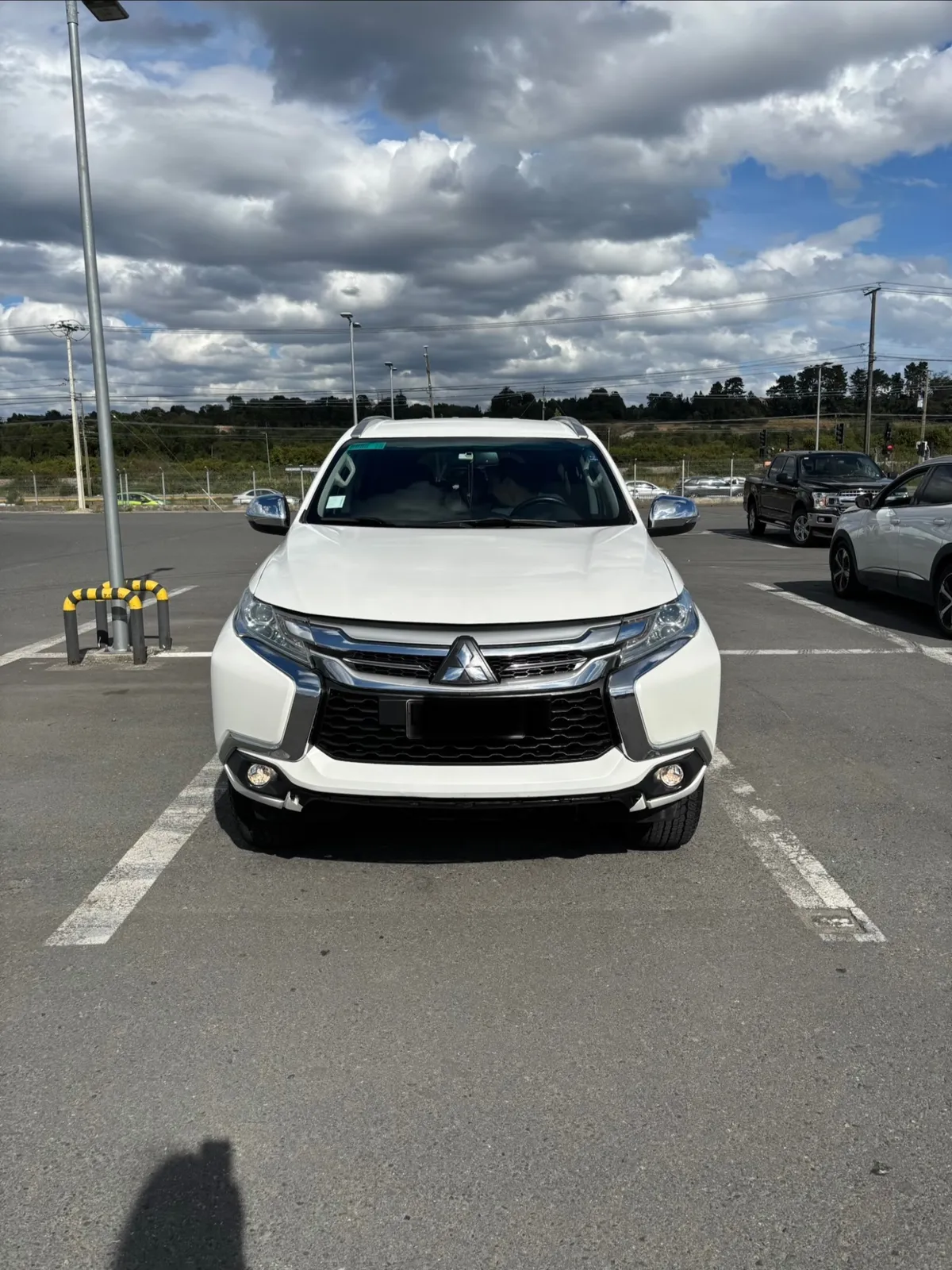MITSUBISHI MONTERO SPORT 3.0 At 4x2 año 2019