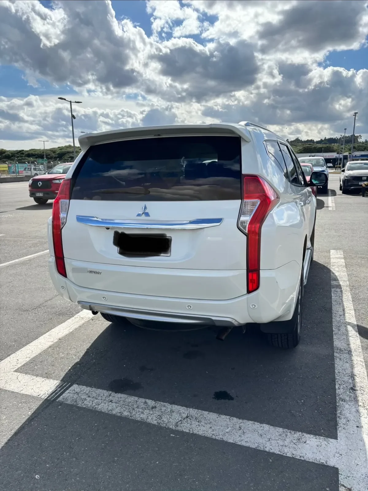 MITSUBISHI MONTERO SPORT 3.0 At 4x2 año 2019