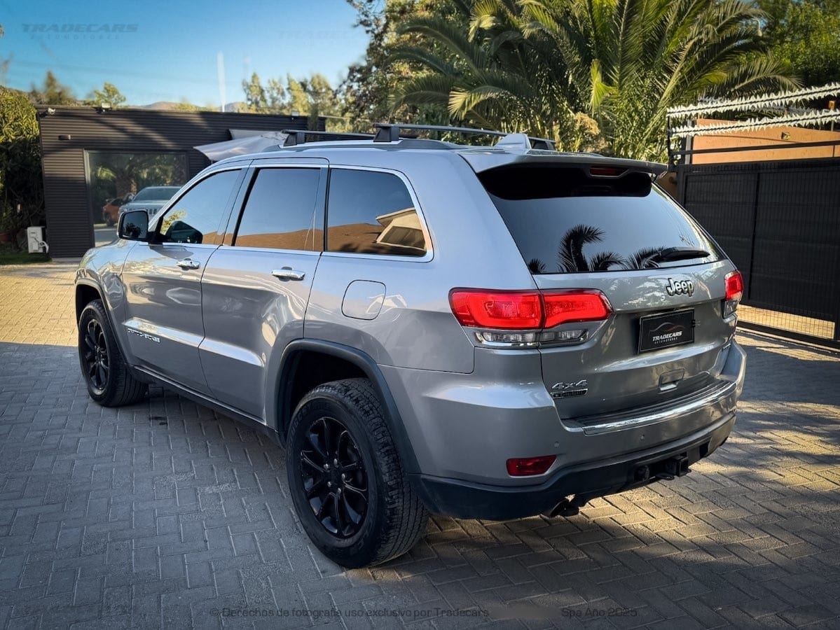 JEEP GRAND CHEROKEE 3.0 Td Laredo At 4x4 Diesel año 2016