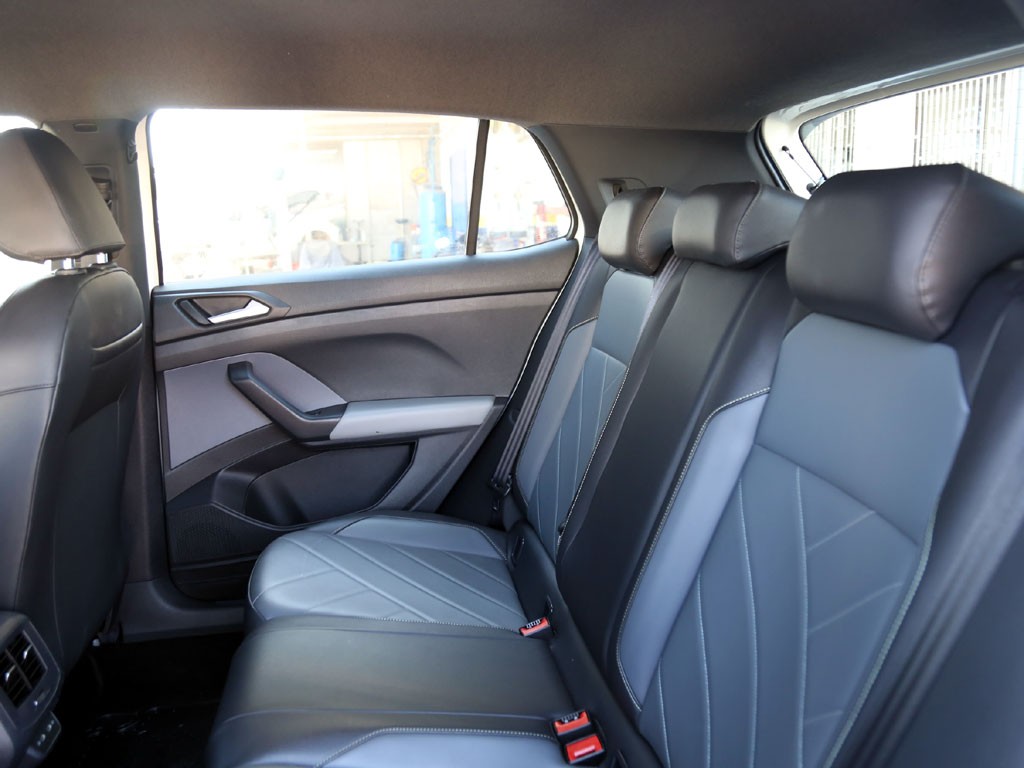 Volkswagen T-Cross Tsi 4x2 1.0 Aut año 2025