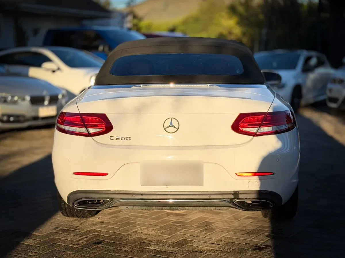 MERCEDES BENZ C200 2.0 Cabriolet At año 2017