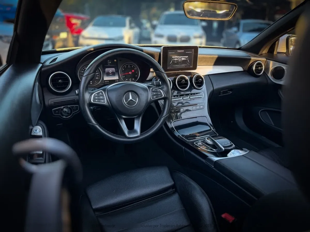 MERCEDES BENZ C200 2.0 Cabriolet At año 2017