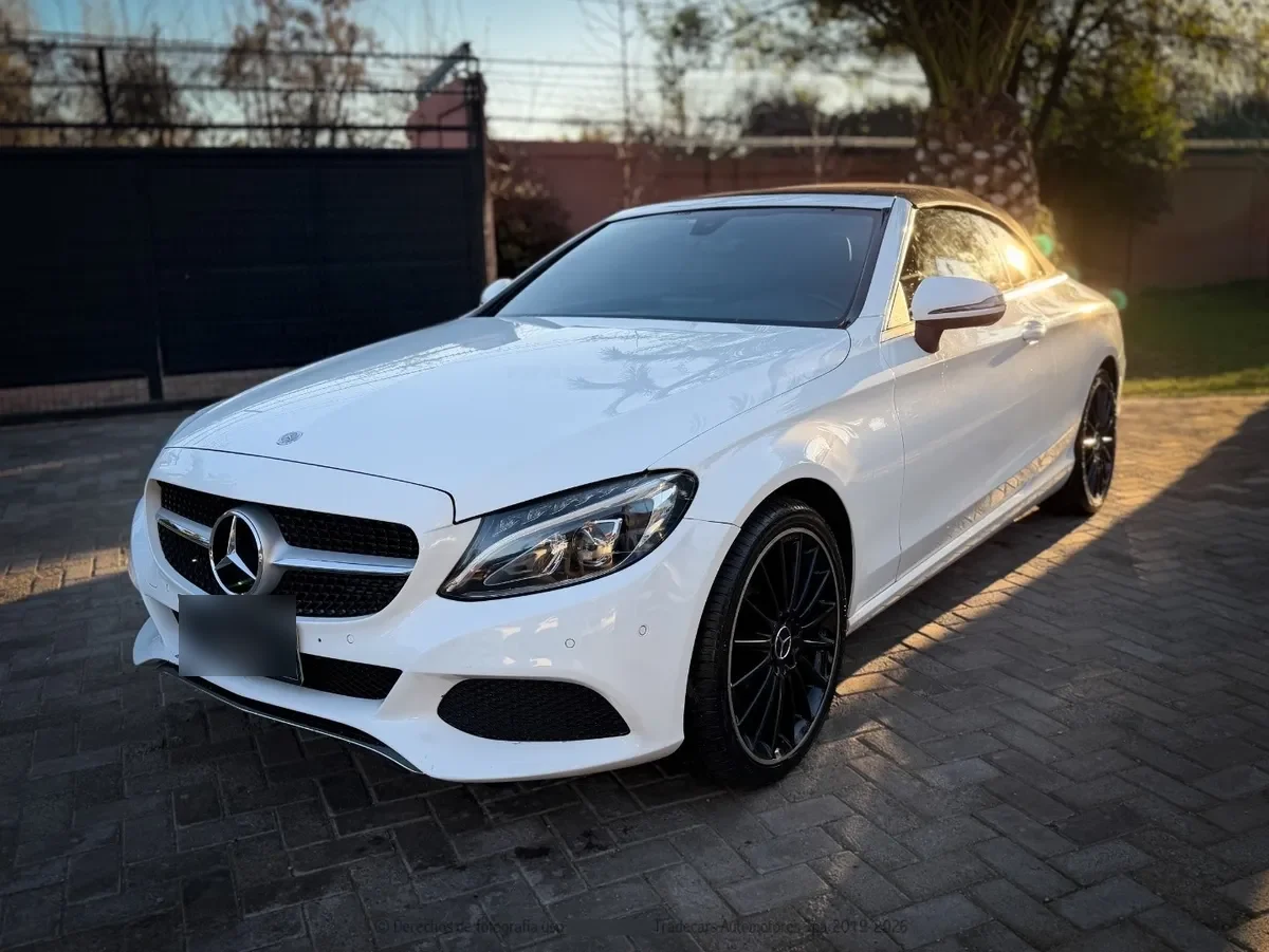 MERCEDES BENZ C200 2.0 Cabriolet At año 2017