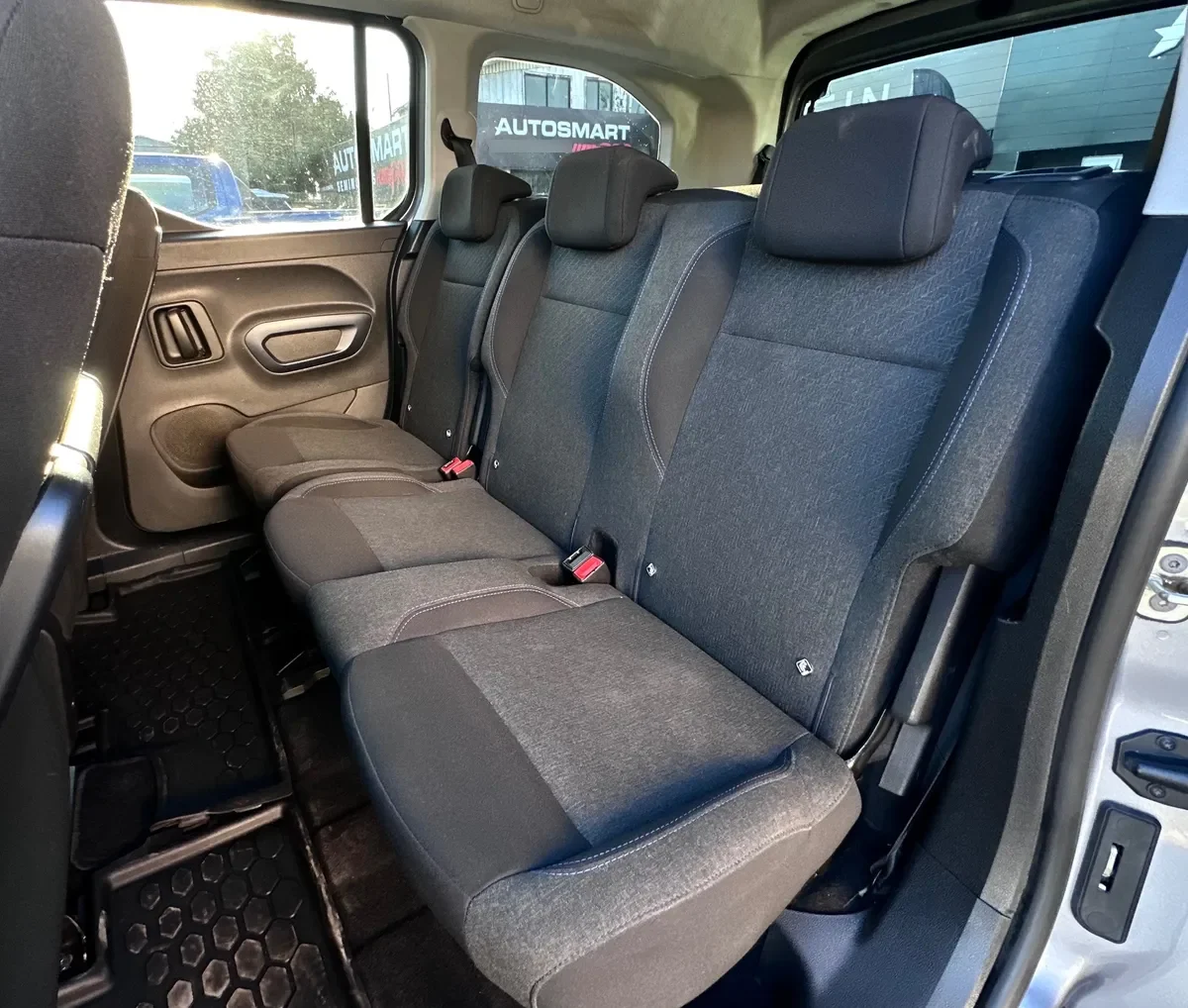 PEUGEOT RIFTER 1.5 Allure Pack Puretech 130 At año 2024