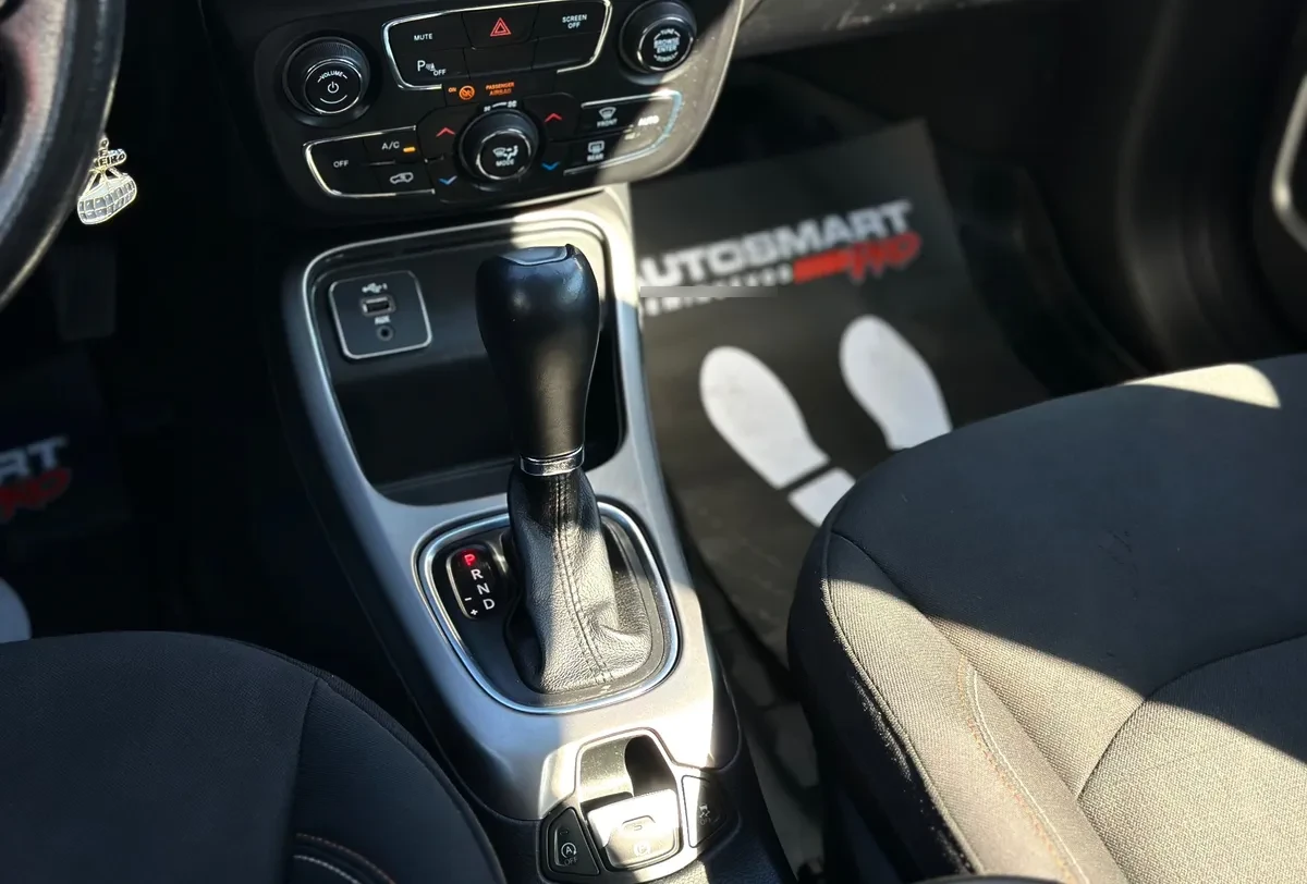 JEEP COMPASS 2.4 Longitude At año 2020