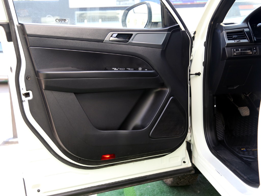 Ssangyong Musso 2.2 Limited At 4x4 Diesel año 2023