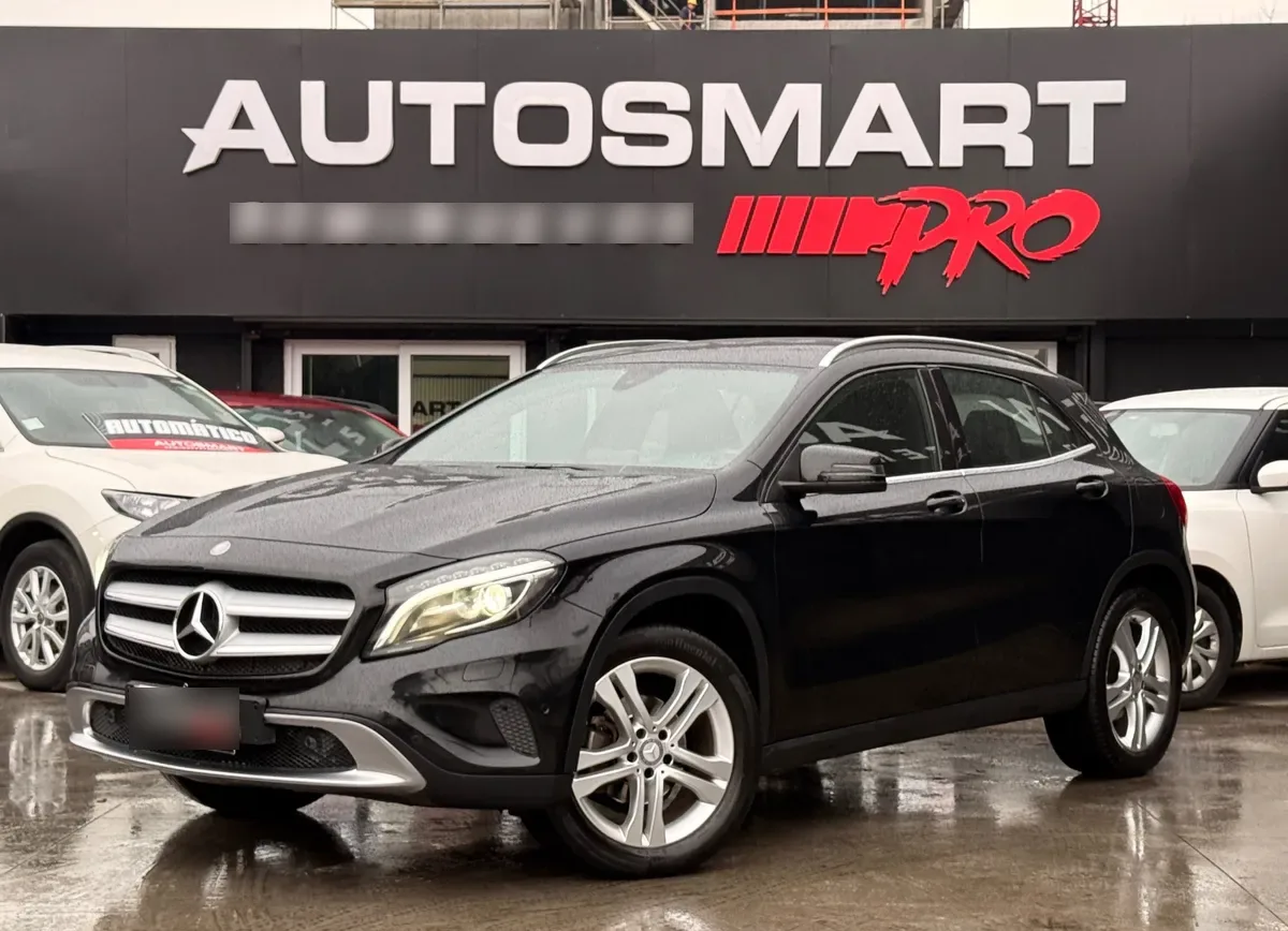 MERCEDES BENZ GLA200 1.6 At año 2017