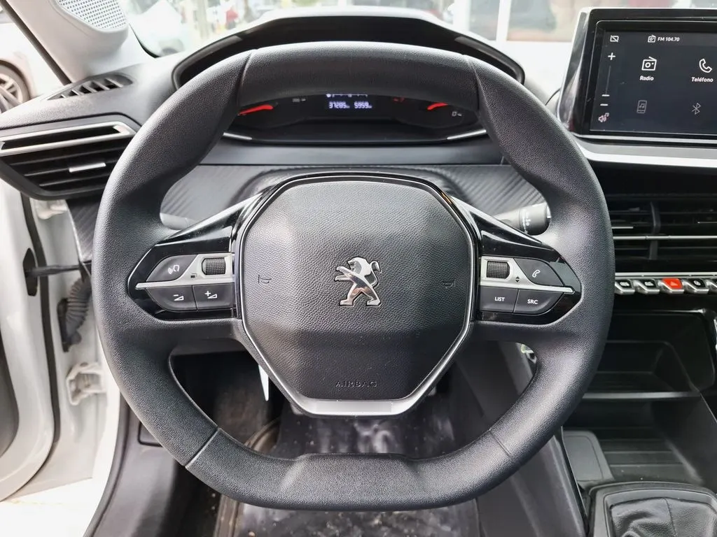 Peugeot 208 1.2 Style Puretech 75 4x2 Mt 5p año 2023