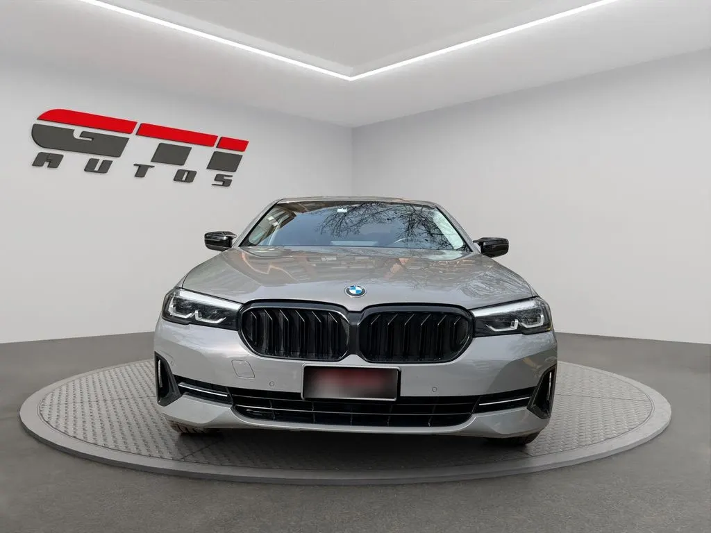 BMW 520 2.0 Heritage Diesel 4x2 At año 2022