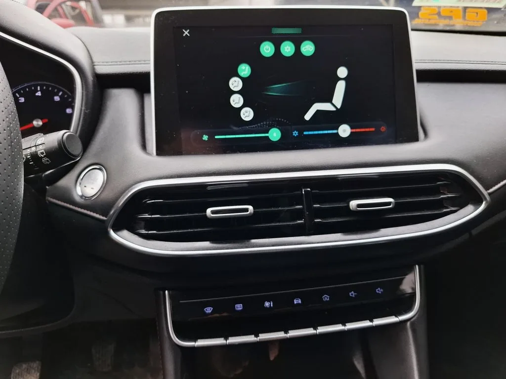 MG Hs 1.5t año 2020