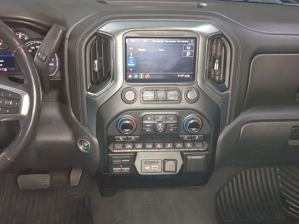 Chevrolet Silverado 5.3 Cc Trail Boss Z71 4x4 año 2021