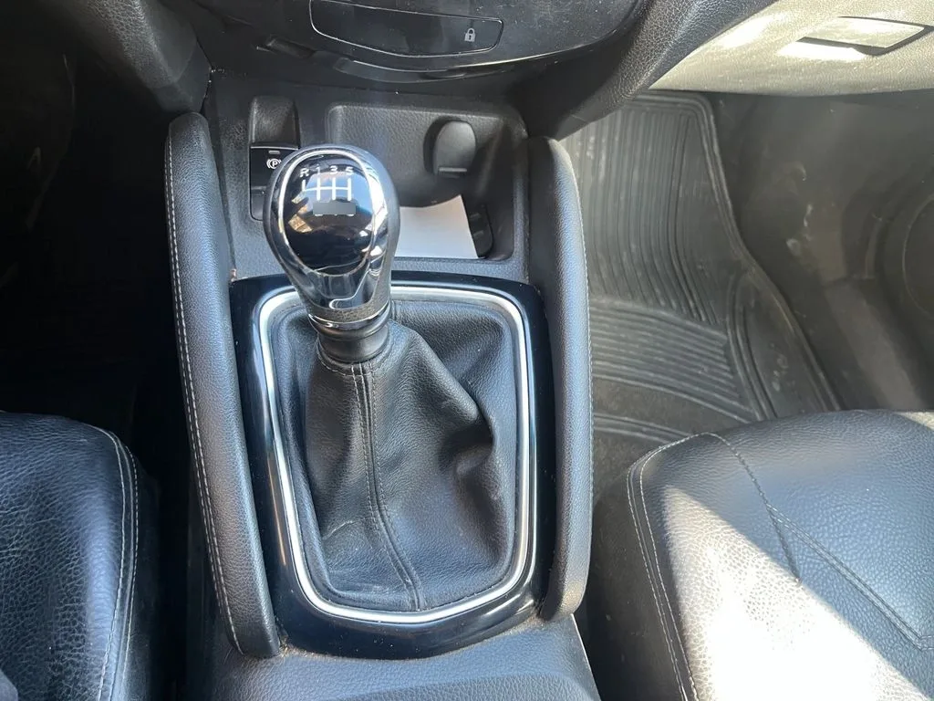 Nissan Qashqai Mt Sense 4x2 año 2021