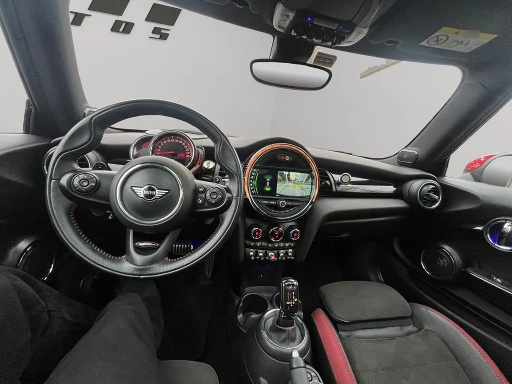 Mini Cooper Jcw Hb 2.0 Aut año 2019