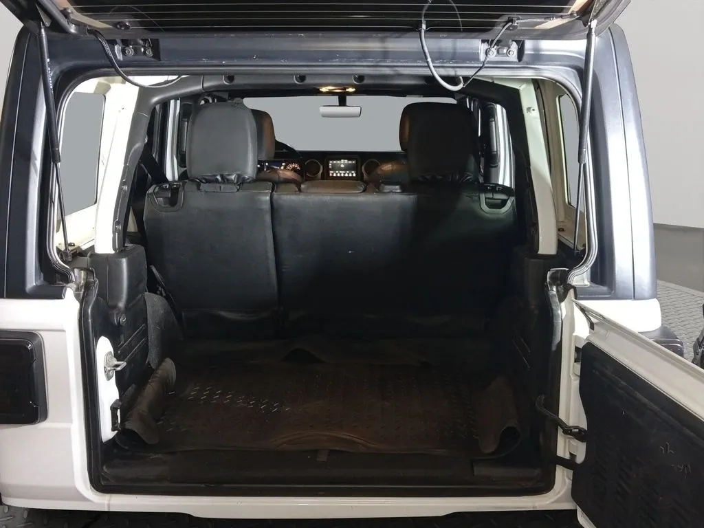Jeep Wrangler 3.6 Unlimited Sport 4x4 At 5p año 2021