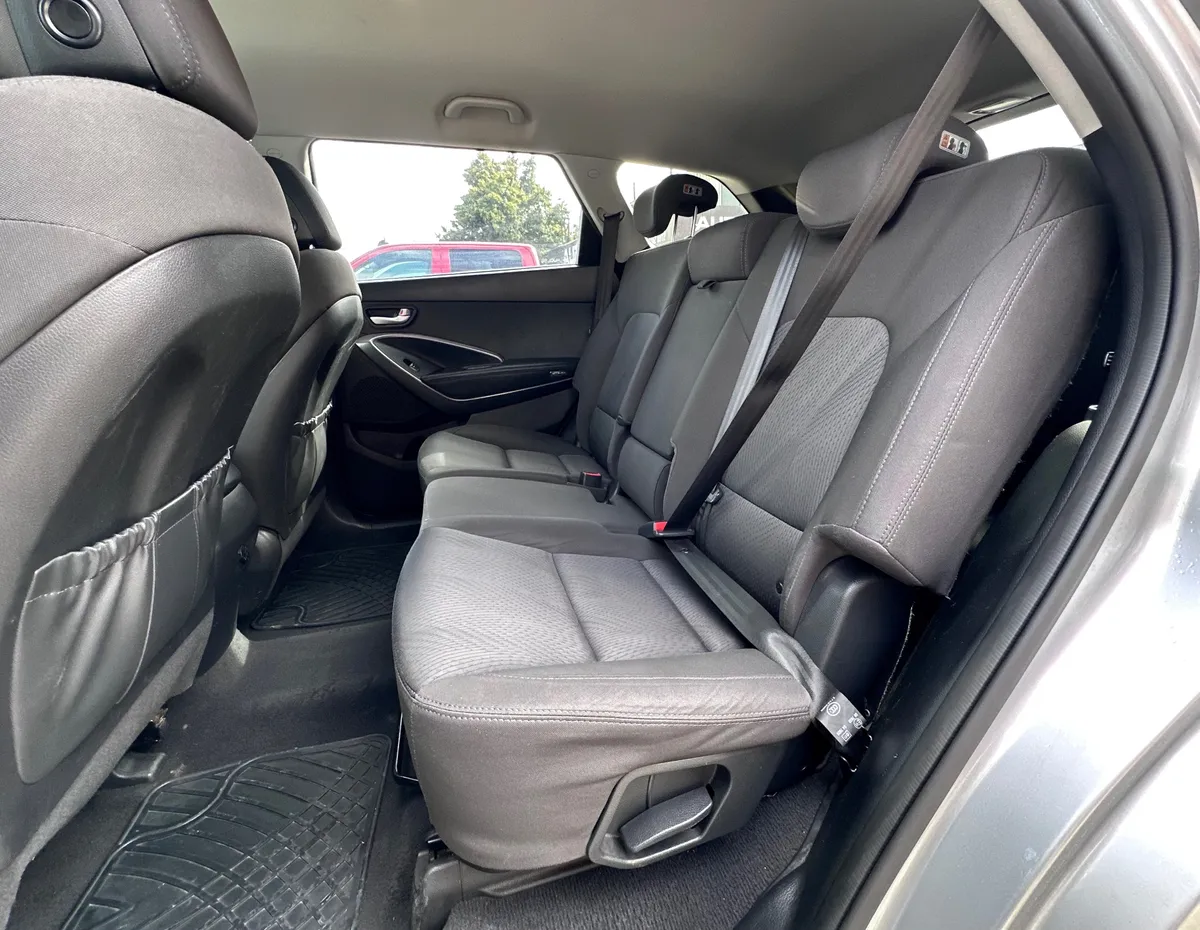 HYUNDAI GRAND SANTA FE 3.3 Nc Gls At 4x4 año 2016