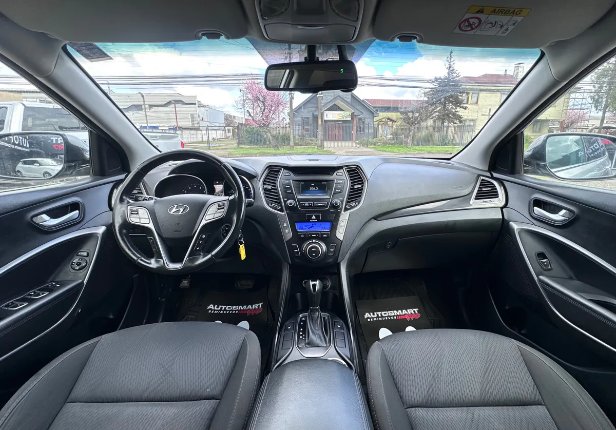 HYUNDAI GRAND SANTA FE 3.3 Nc Gls At 4x4 año 2016