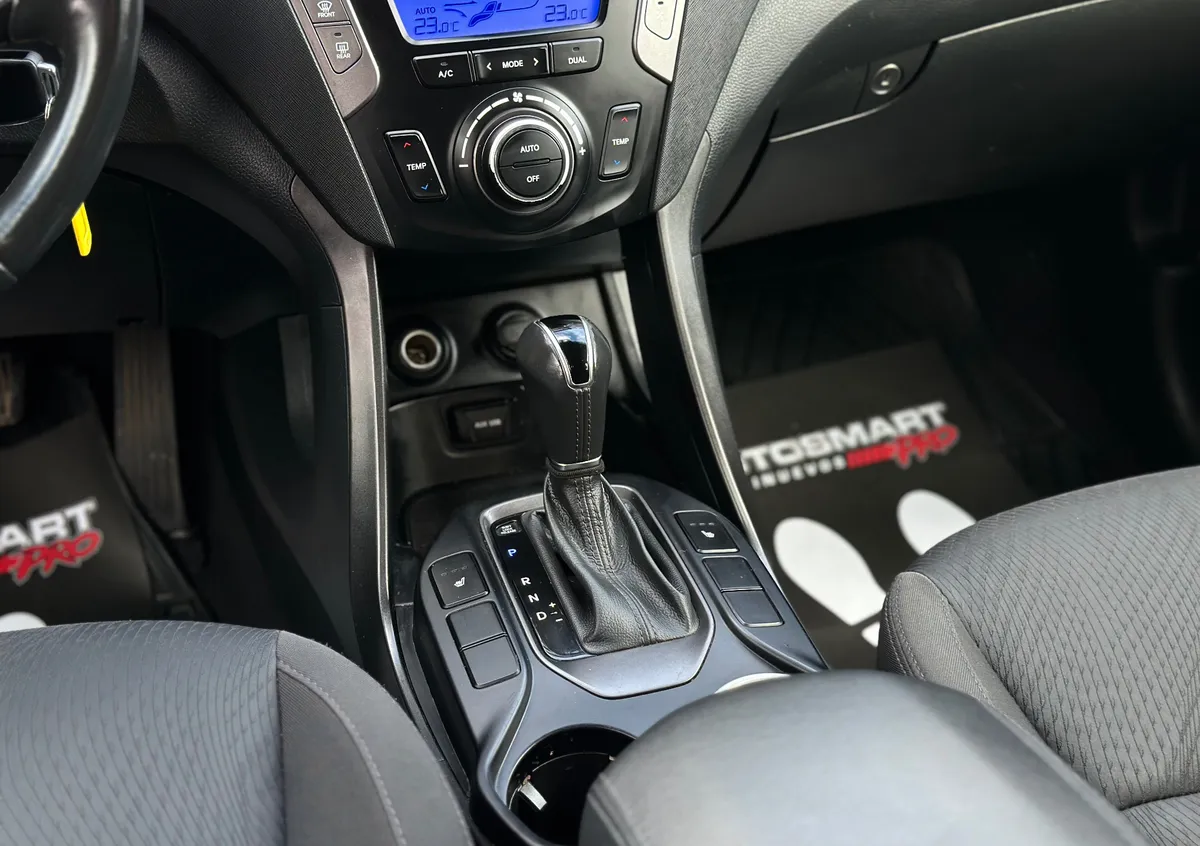 HYUNDAI GRAND SANTA FE 3.3 Nc Gls At 4x4 año 2016