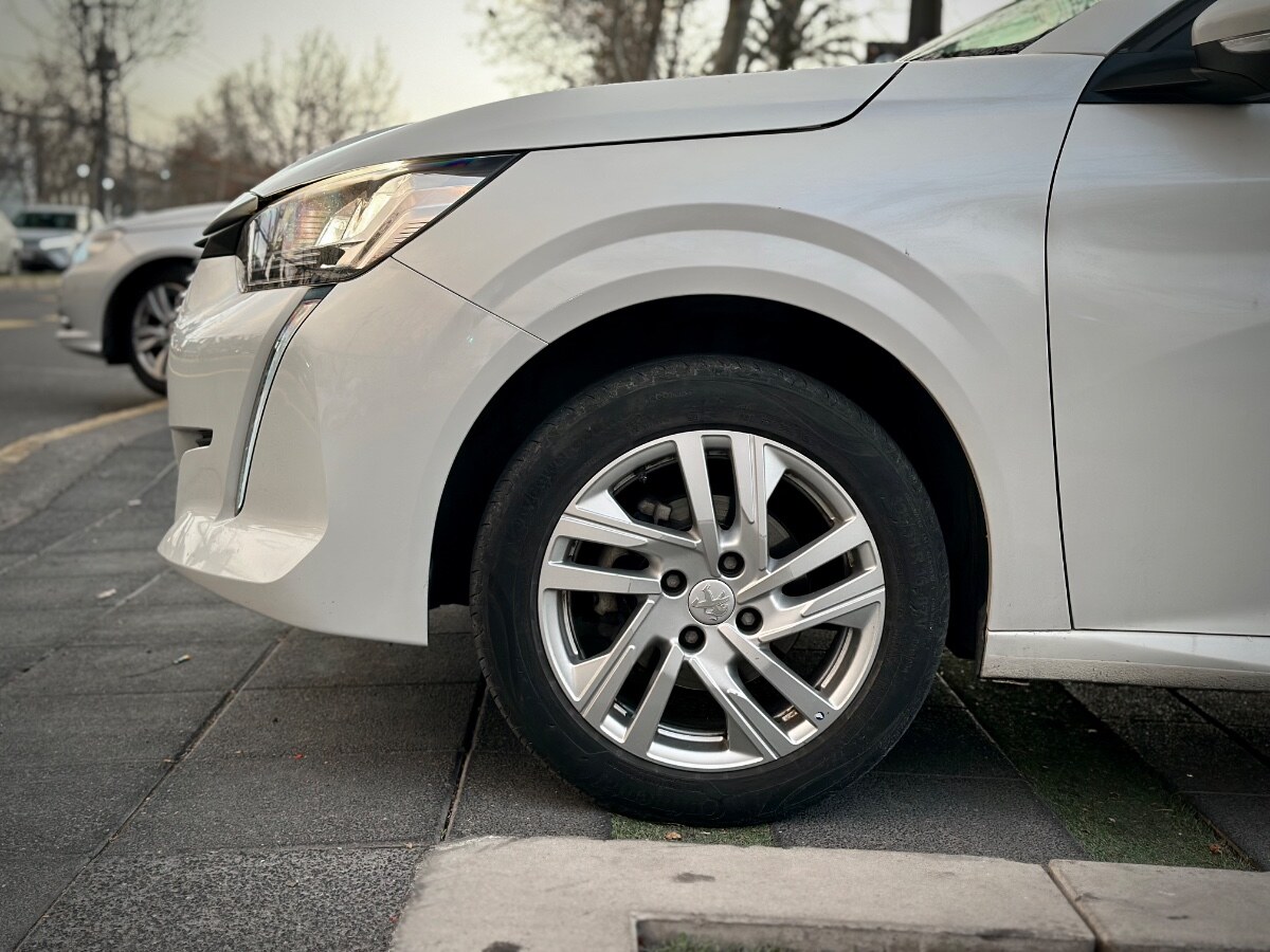 Peugeot 208 Active Pack año 2023