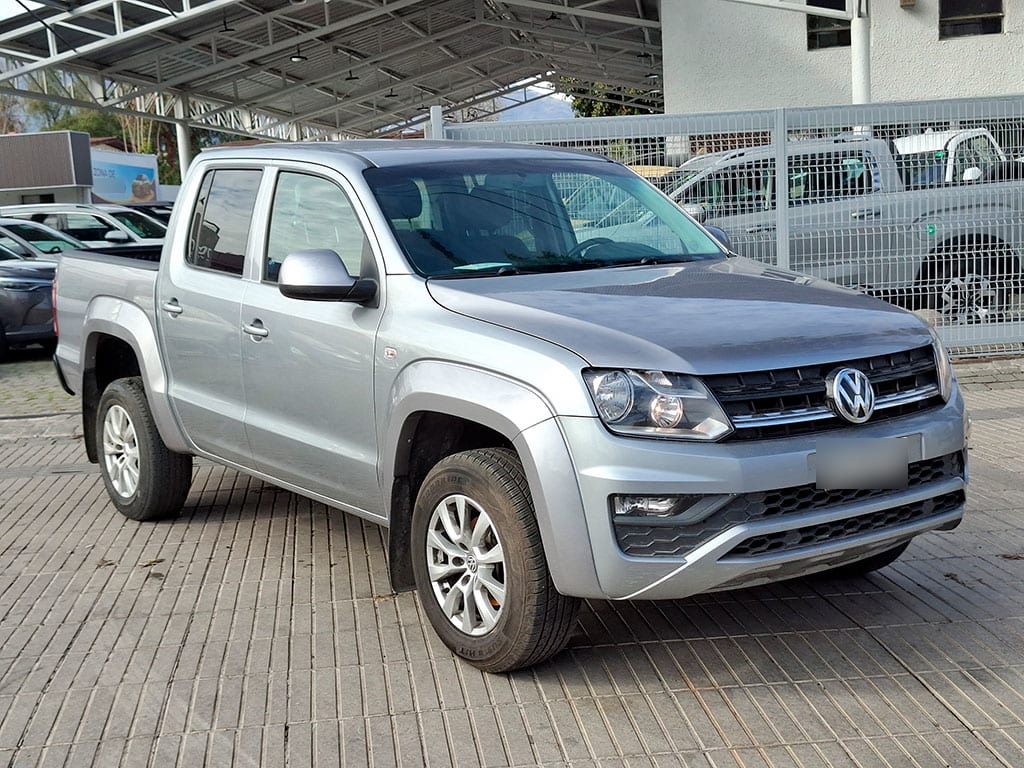 Volkswagen Amarok 2.0 Confortline 4x2 año 2023
