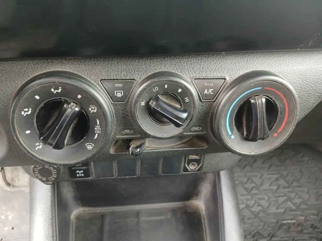 Toyota Hilux Tss 2.4 Diesel 4x2 T/m año 2022