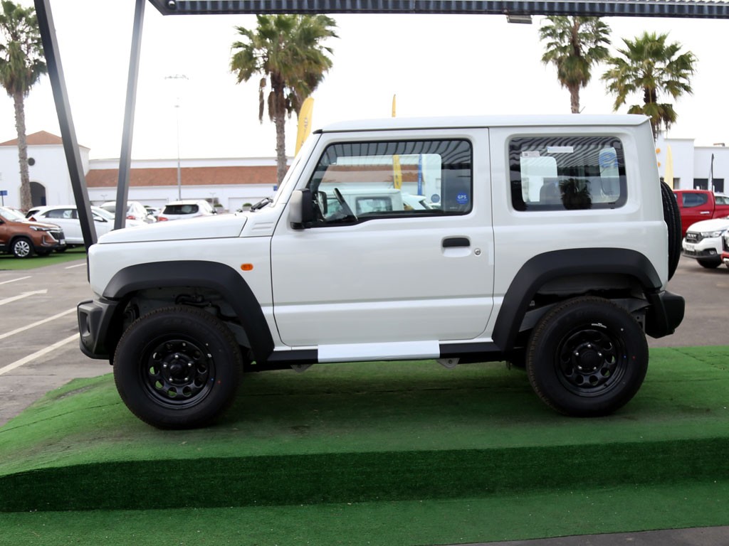 Suzuki Jimny 4x4 1.5 Gl Winche Mt Precio + Iva año 2026